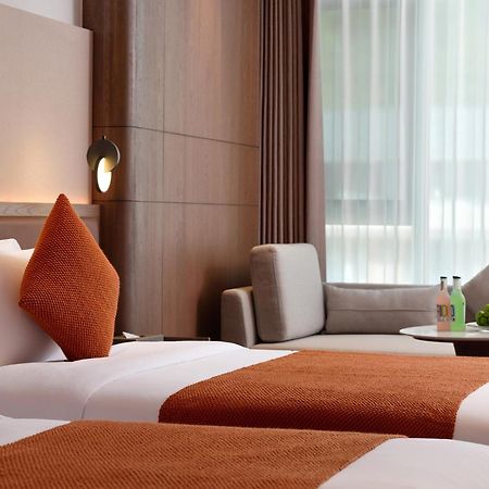 Zhangjiajie Utopia Hotel--Free One Way Pick Up Service Over 2 Nights Exterior photo